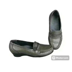 SAS loafer shoes‎ Women's size 9.5 N Silver Pewter Leather Comfort